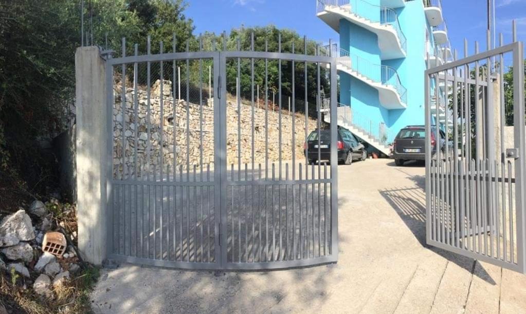 Bluflest Bed & Breakfast Dhermi Exterior photo